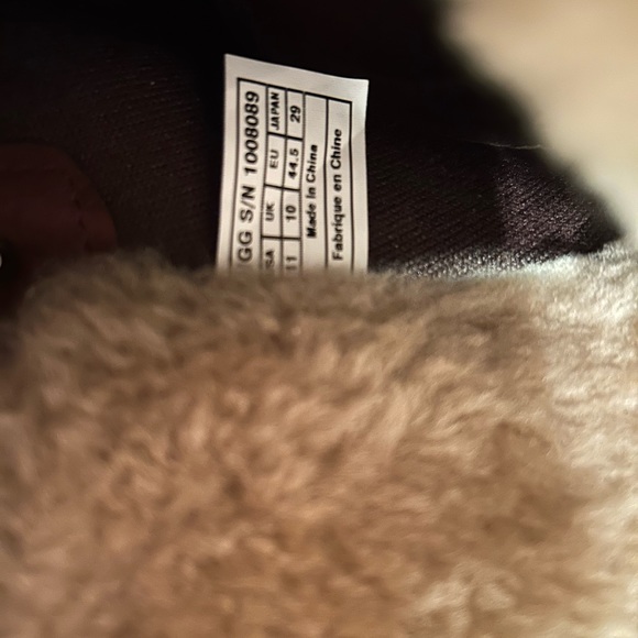 Warm and stylish Ugg boots - Picture 9 of 9